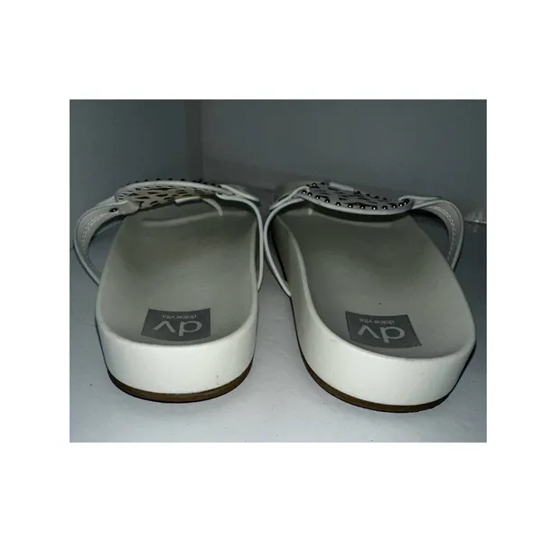 DV by Dolce Vita‎ Pilar Medallion Sandals size 8M - Image 4