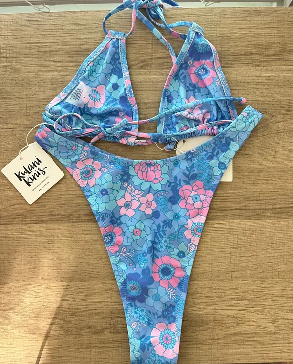 Kulani Kinis Tide You Over Light Blue Floral Print Triangle Bikini Set Medium - Image 5