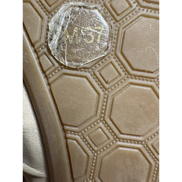 Louise et Cie Ashlin Beige Leather Pleated Ballet Flats Pointed Toe Box Size 37 - Image 9