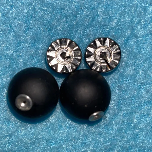 DOUBLE - Image 8
