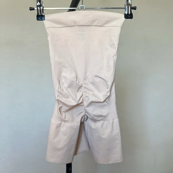 Skims Everyday Sculpt Short Sand‎ Size L NWT - Image 2
