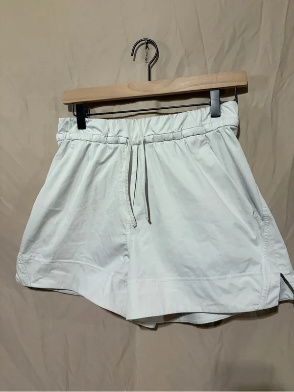 Lululemon Cinchable Waist High-Rise Woven Short 3.5" Bone - Image 3