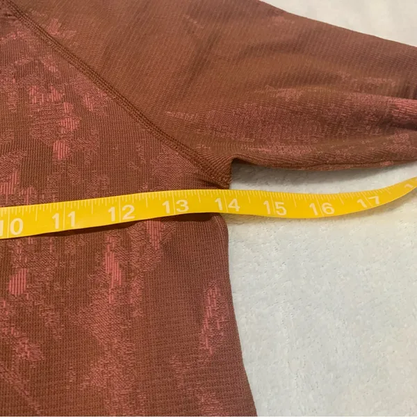 Lululemon size 4 swiftly tech Brown Long Sleeve Women's Top waist length - Image 6