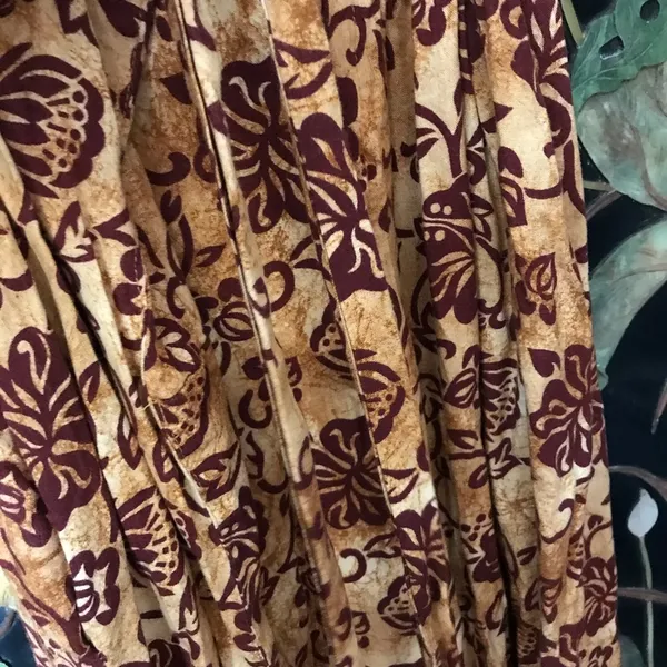 Vintage Victoria’s Secret robe / dress Hawaiian style size small brown burgundy - Image 7