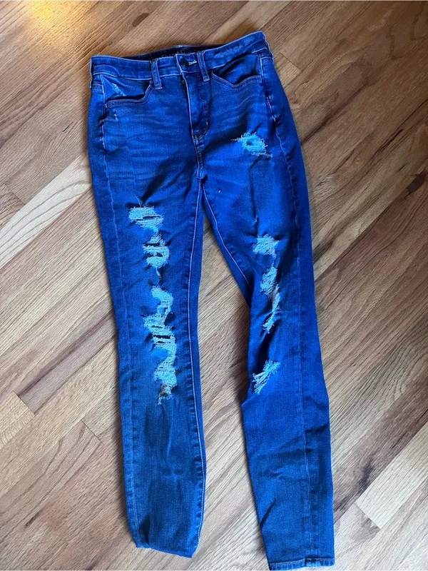 American Eagle Outfitters distressed high-rise jeggings size two - Image 3