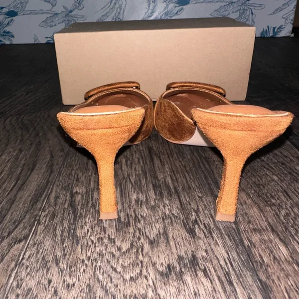 Chic Tan Women's Heels with Buckle Detail Brown Size 6 - Image 3