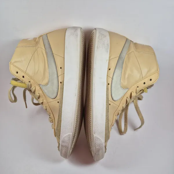 Nike Womens 9 Blazer High Top Sneakers Tan Pink Faux Leather - Image 3
