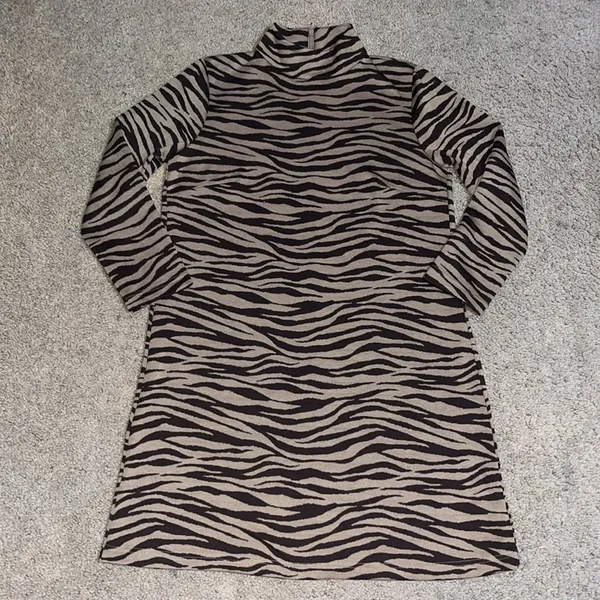 Tuckernuck Ellie Striped Mock‎ Neck Knit Dress Tiger Small - Image 2