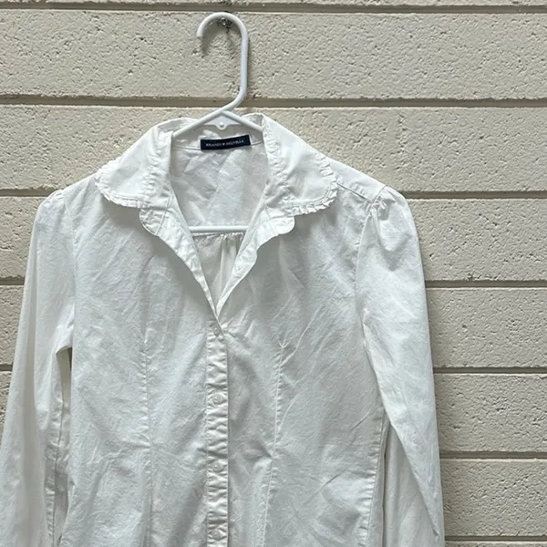 Brandy Melville White Button Down Blouse one size - Image 8