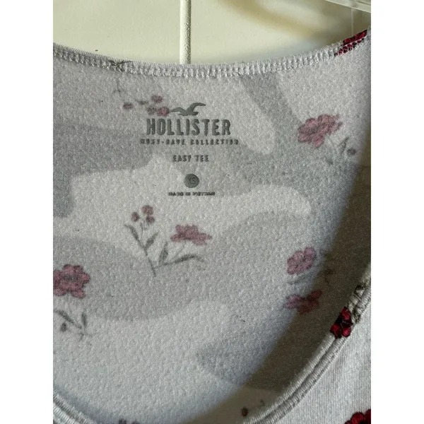 Hollister Womens Tee Sz XS Gray White Camo Camouflage Flowers Pocket Easy‎ Top - Image 6