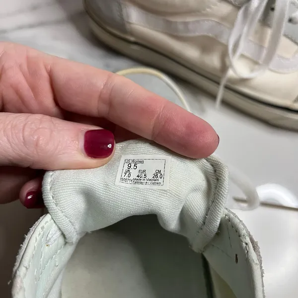 Vans Skateboard Women's Cream Gray Low Top Suede Leather Sneakers Sz 9.5 Classic - Image 5