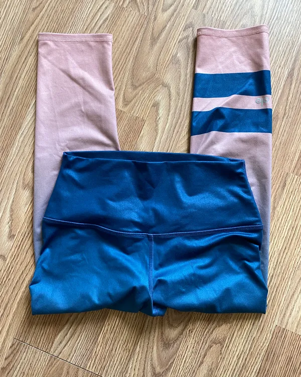 Alo High Waisted Ombré Leggings - Image 3