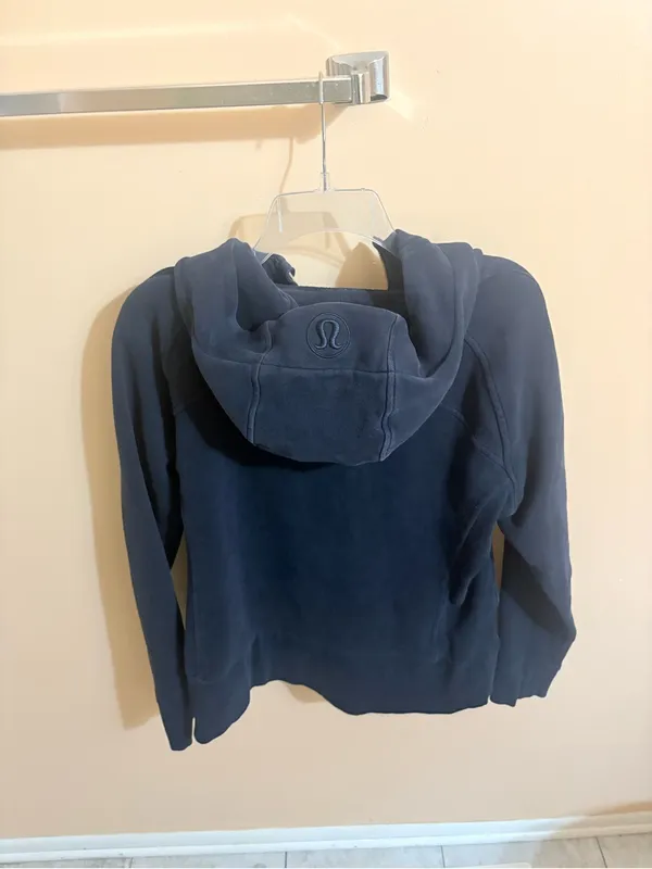 Lululemon Scuba Full-Zip Hoodie in True Navy/Gold - Image 5