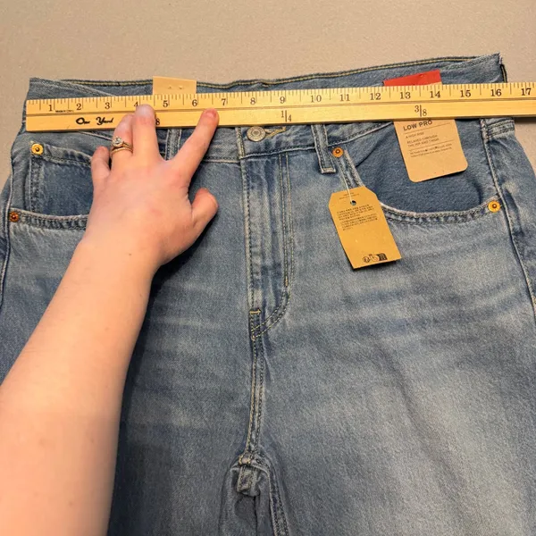 Levis Low Pro Straight Jeans Light Wash Denim High Rise Women Size 30 - Image 7