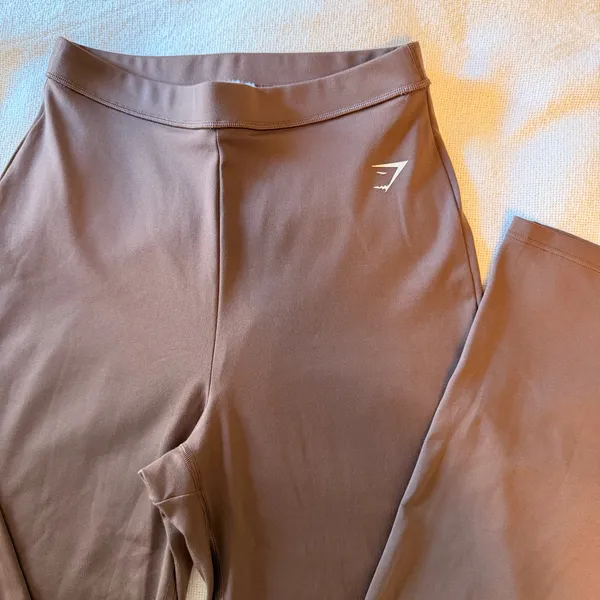 Gymshark Everyday Flared Leggings - Image 2
