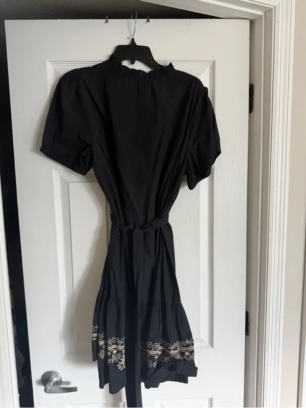 Anne Klein Black Shift Dress with Tie Waist - Image 3
