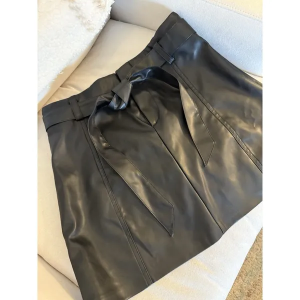 Vestique Black Faux Leather Skirt Women Medium - Image 3