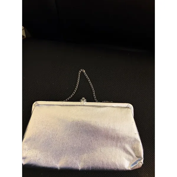 Vintage Silver Metallic Kiss Lock Clutch Bag with Chain Strap Evening Purse‎ - Image 2