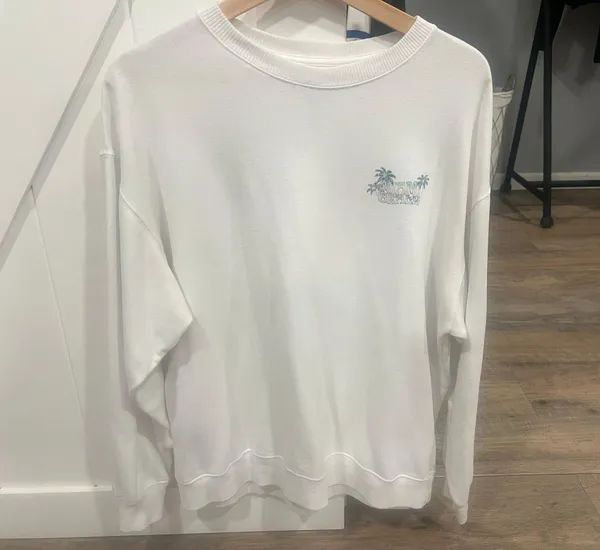 Hollister crewneck - Image 2