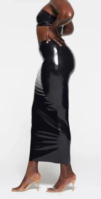 SKIMS Vinyl Skirt - Image 11