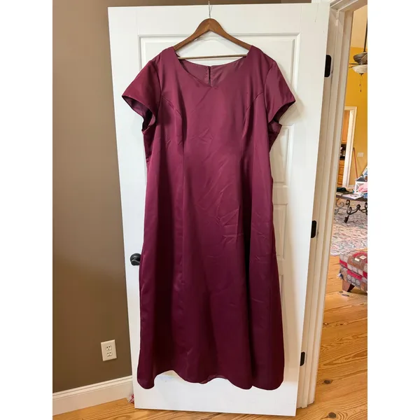 Michaelangelo Burgundy Satin Maxi‎ Dress Gown Size 26 Formal Regencycore - Image 2