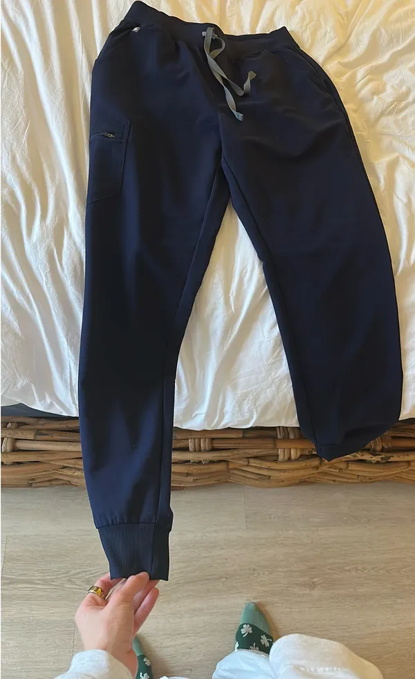 FIGS Scrub Pants Zamora Jogger Navy Medium - Image 10