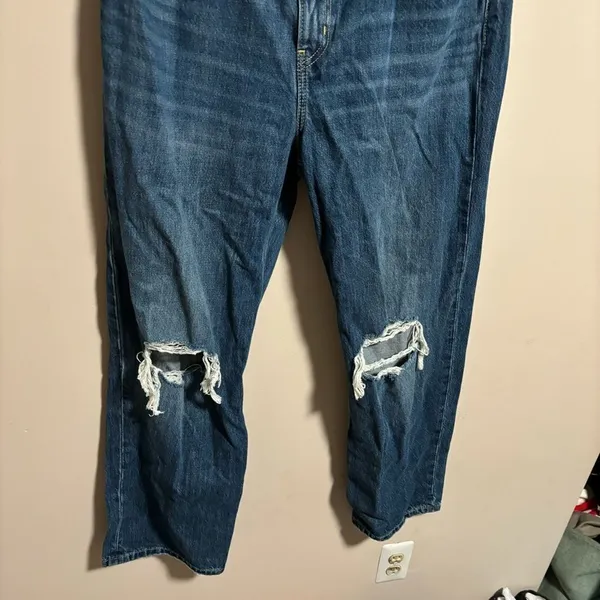 Levi’s Low Pro Women’s Jeans Breathe Out Medium Wash- Size 31 - Image 8