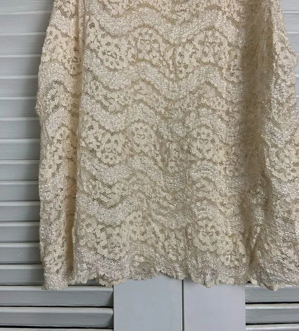 LG/XL Creme Floral Lace stretch Tank top - Image 4
