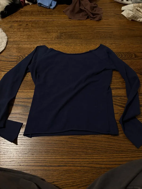 Brandy Melville Off-The-Shoulder Top - Image 2