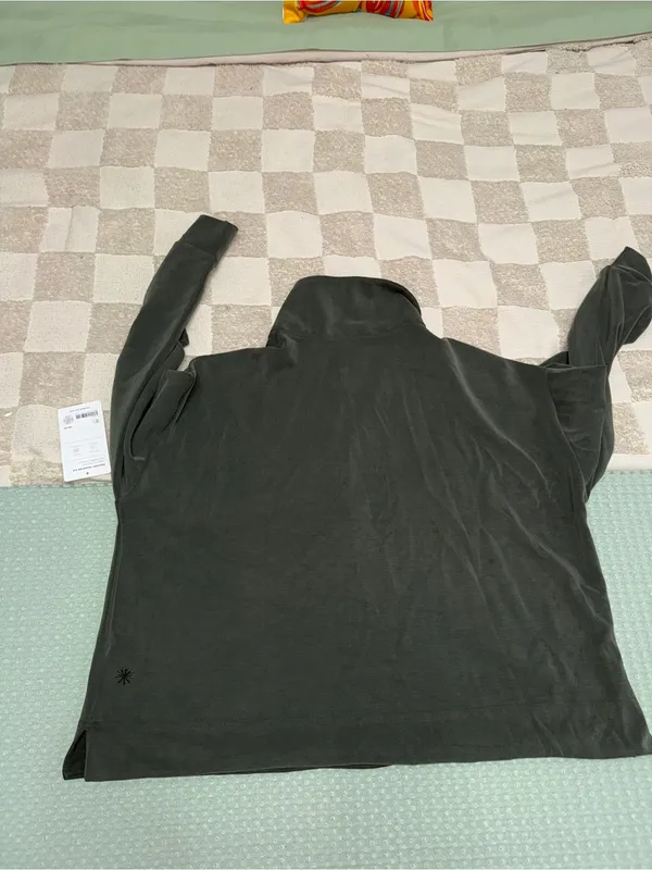 NWT Athleta Seasoft Quarter Zip size XL - Image 4
