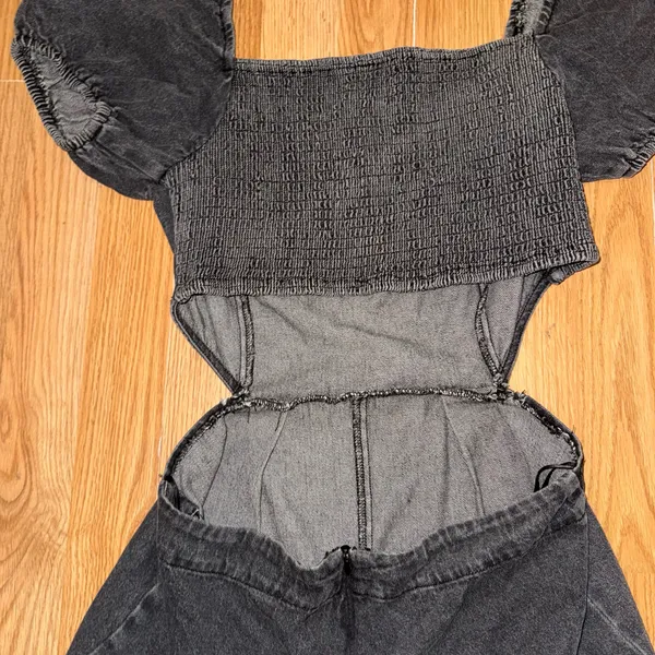 Altar'd State Puff sleeve romper with cut out back - Image 6