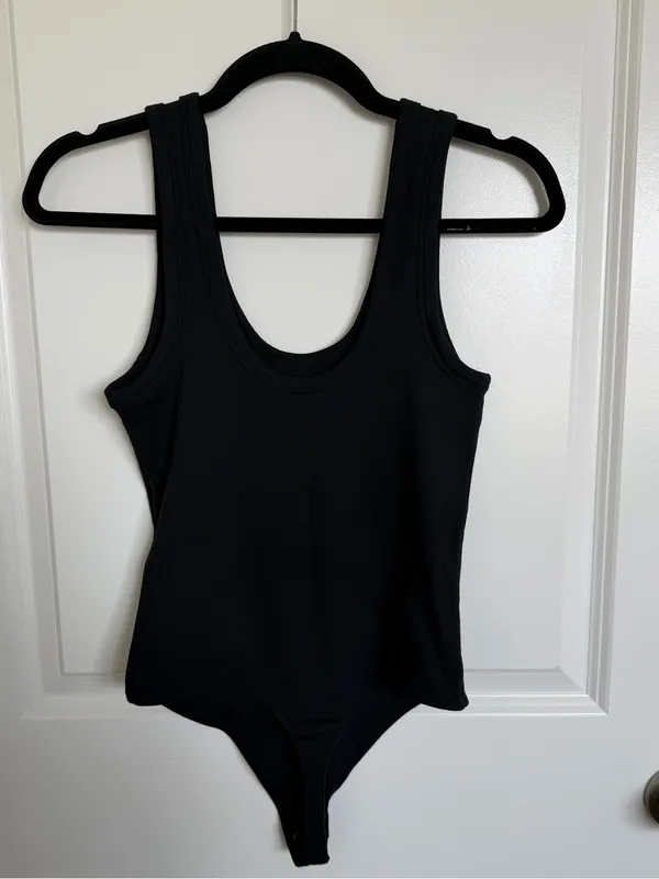 NWOT Nuuds Seamless Scoop Tank Bodysuit Small - Image 4