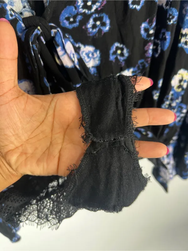 Free People‎ Black and Blue Floral Tie-Front Bodysuit - Image 6