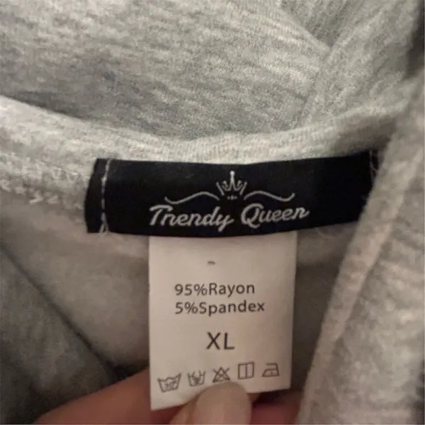 Trendy Queen Women's XL Gray Cropped Fleece Lined Half‎ Zip Hoodie - Image 8
