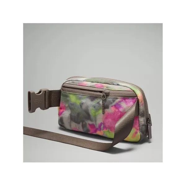 Lululemon everywhere belt bag hyper dye - Image 2