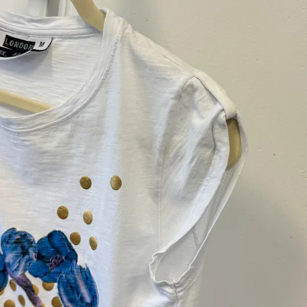 London Ink 83/25 Floral Heart Gold Polka Dot Chic Tee Made in Italy Med Wht Blue - Image 4