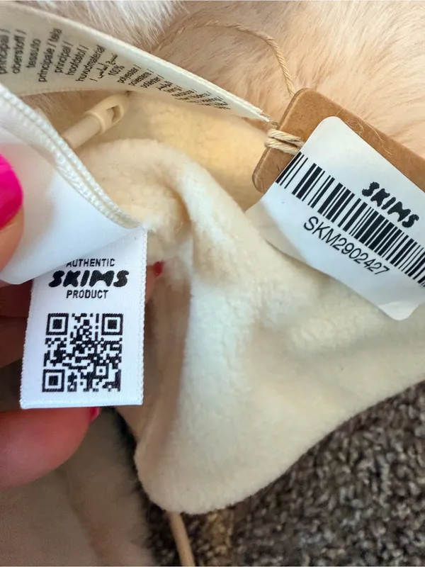 SKIMS Faux Fur Trapper Hat Cream Egret Winter Cozy Soft Plush One Size NWT - Image 12