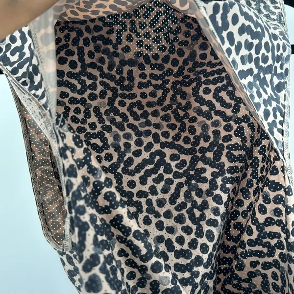 Lululemon Pack-It Vest Ace Spot Grain Black Full Zip active wear cheetah size 6 - Image 8