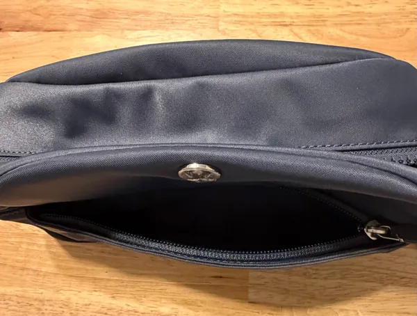 lululemon City Essentials Pouch Zippered Organizer NWT 4L Oil Grey - Image 6