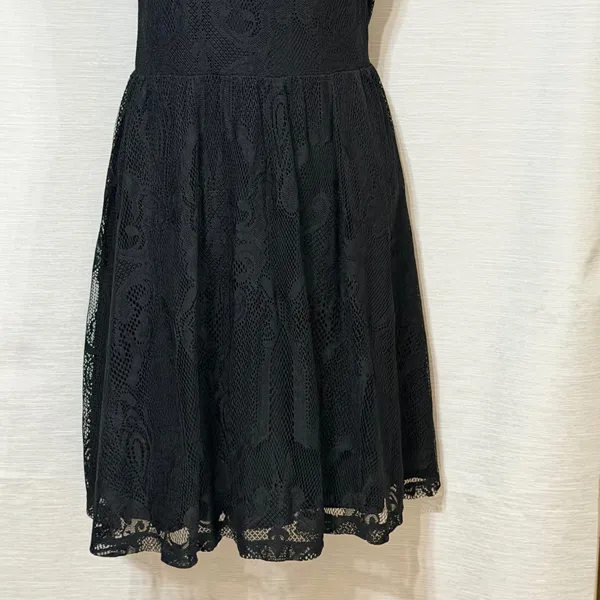 Express Black Floral Lace Sleeveless Fit and Flare Dress Sheer Yoke Large LBD - Image 3