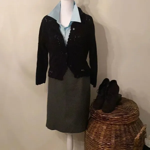 Briggs New York stylish black and grey houndstooth fully lined skirt EUC - Image 2