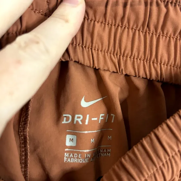 Nike Dri Fit Rip Stop Jogger Womens Size Medium Terracotta Dark Orange - Image 2