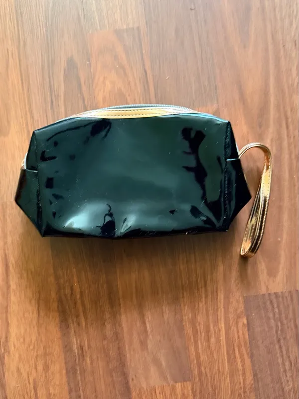 Anastasia Beverly Hills Black Patent Cosmetic Wristlet with Gold Bow - Image 2