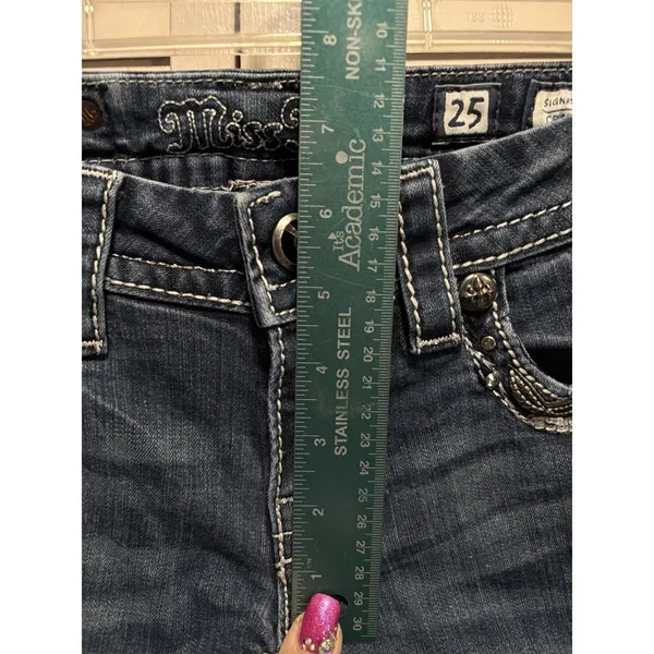 Miss Me Straight Cropped Denim Jeans Embroidered/Gems Logo Size‎ 25 Low Rise - Image 2