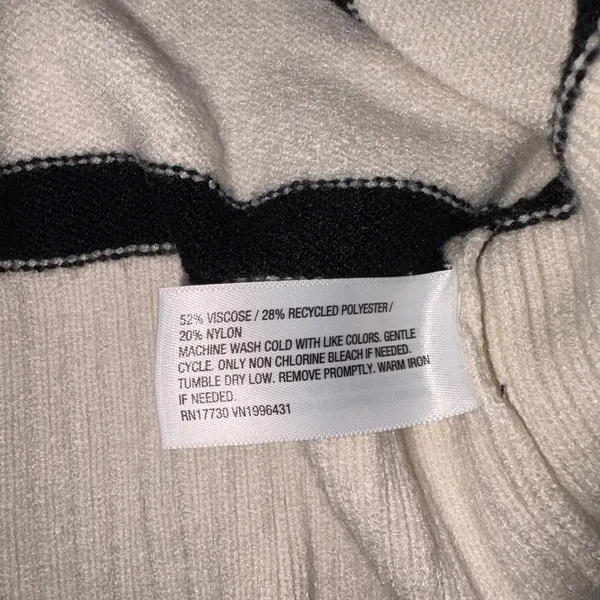 A New Day Women's Target Striped Sweater Size Medium - Image 12
