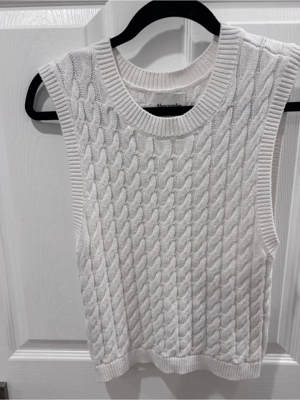 Abercrombie & Fitch White Cable Knit Sleeveless Sweater Vest size Medium - Image 7