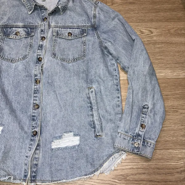 Wishlist Women's Boutique Denim Long Sleeve Button Up Size Medium - Image 15