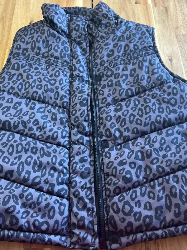 Black Lipstick Leopard Print Puffer Vest Women’s XL Quilted Edgy Jacket - Image 2