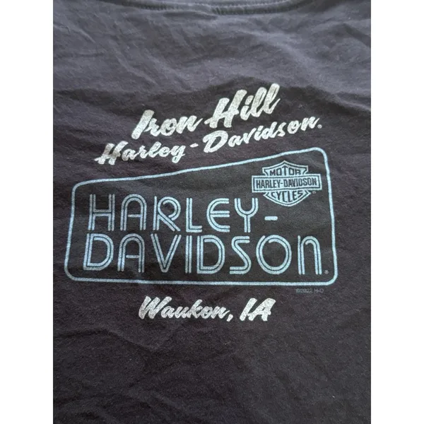 Harley Davidson Motorcycles Women’s V-Neck Size Large Waukon Iowa T‎ Shirt - Image 10