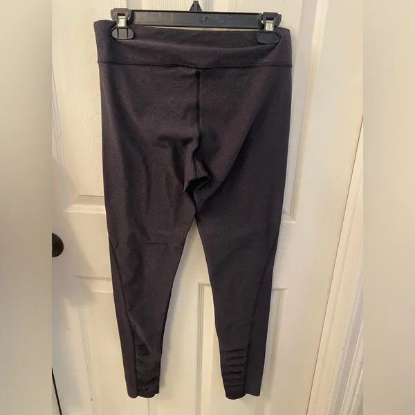The North Face Women’s Dark Grey Leggings - Image 3